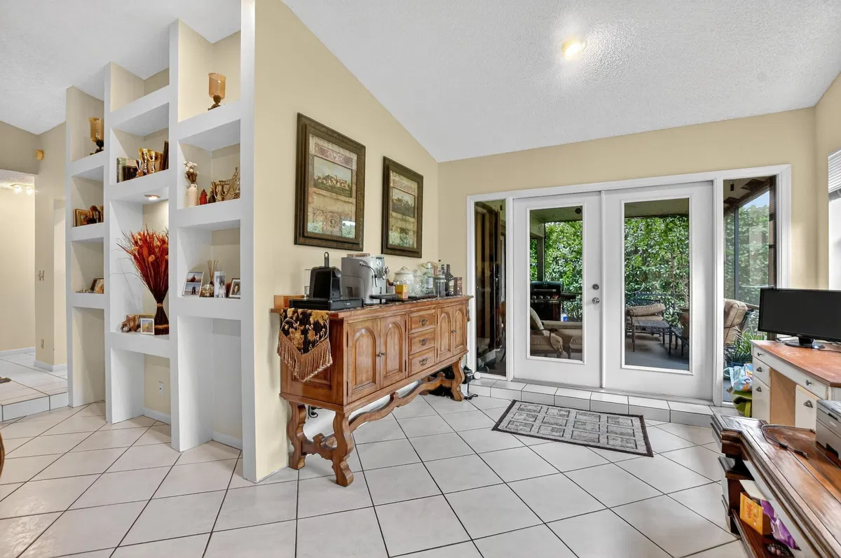 Residence photo 10