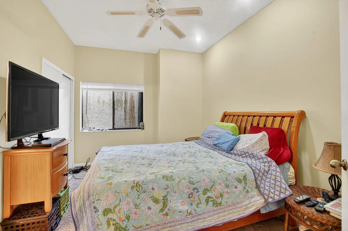 Residence photo 25