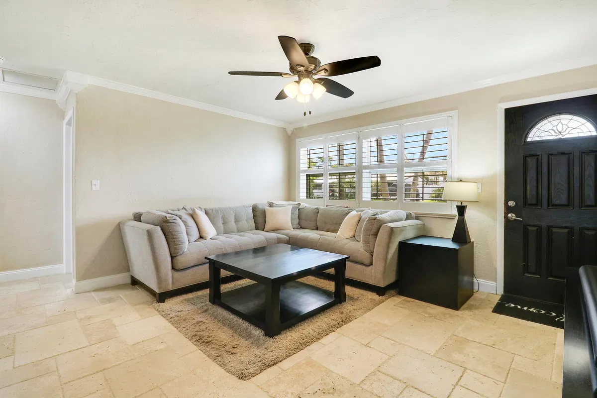 Residence photo 4