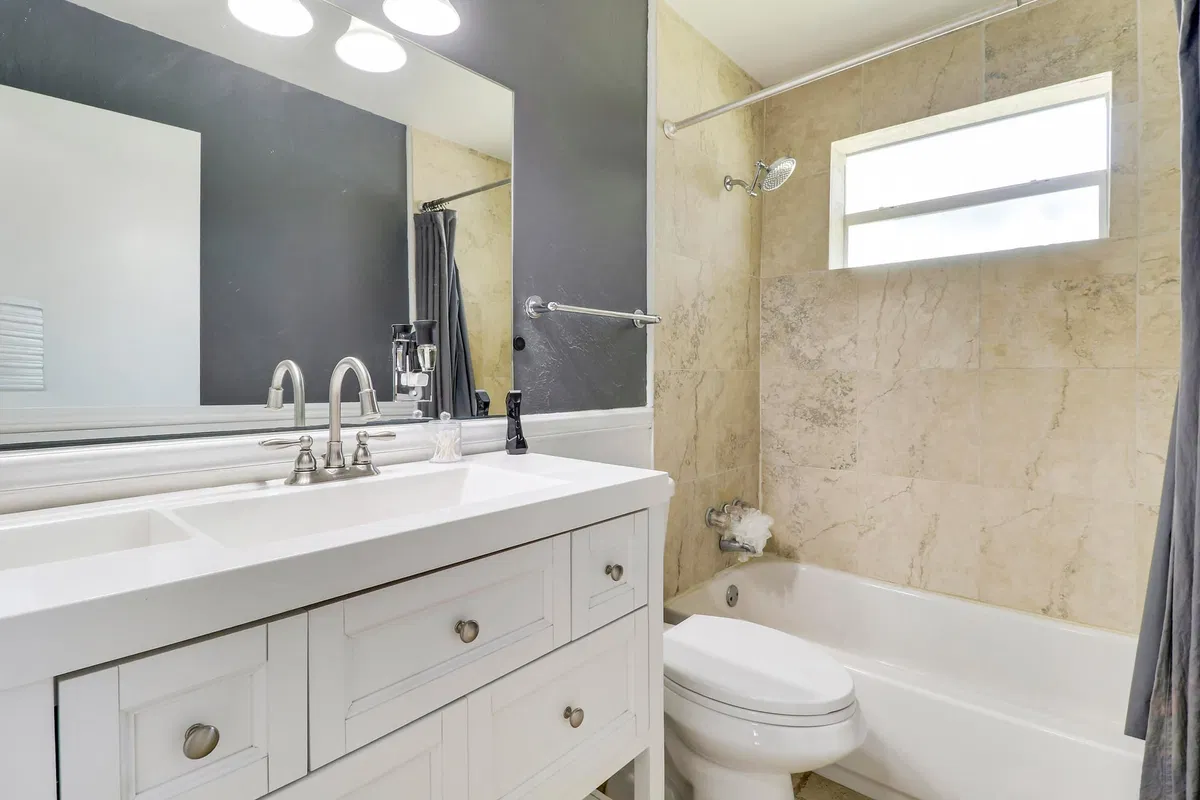 Residence photo 25