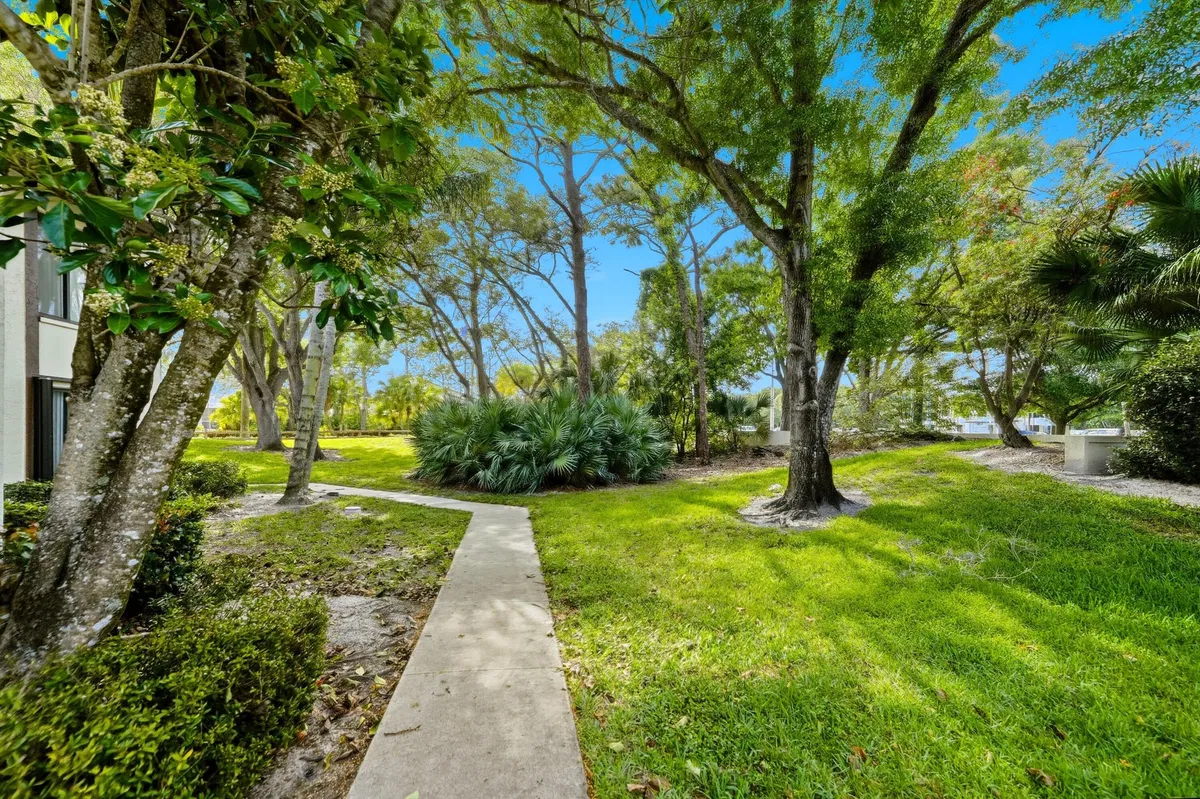 Unit 113-f1 photo 22