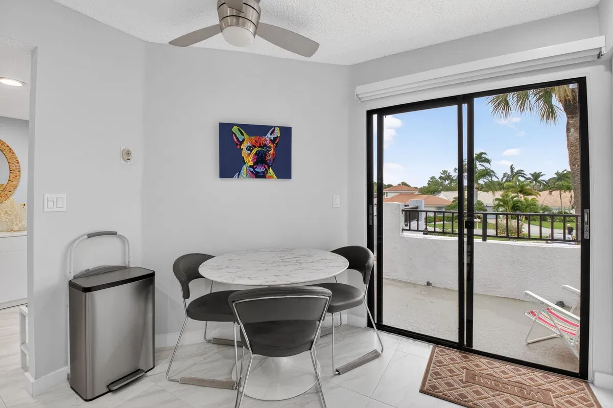 Unit 1306 photo 10