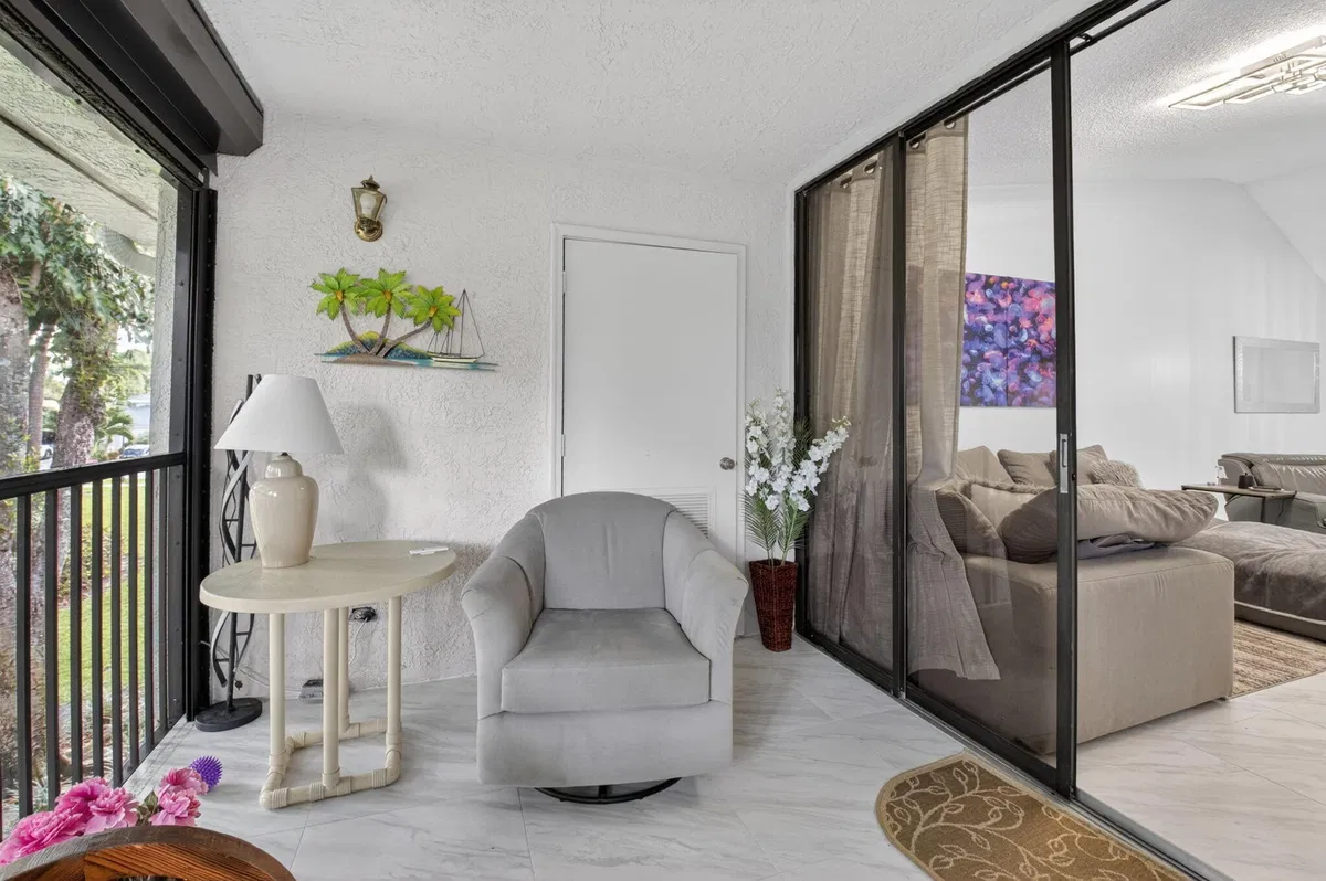 Unit 1306 photo 28