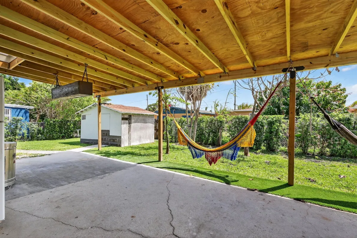 Residence photo 37