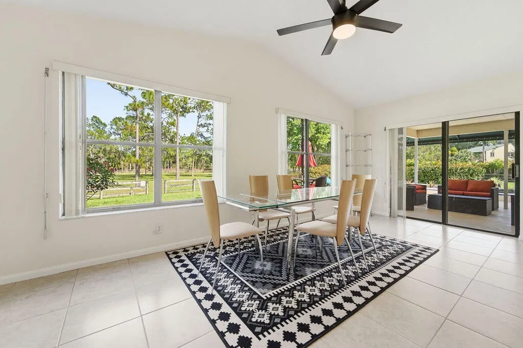 Homeland Residence photo 25
