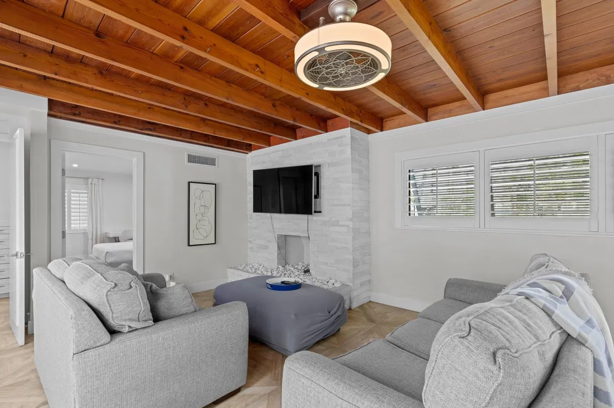  Residence photo 7