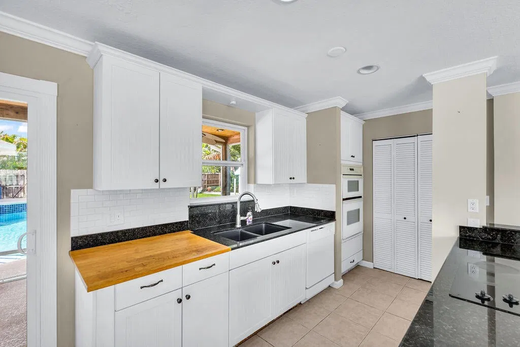  Residence photo 16
