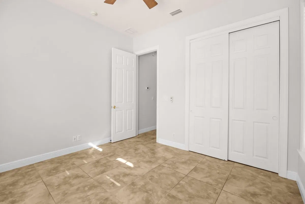 Residence photo 28