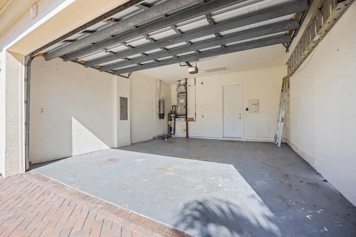 Residence photo 31
