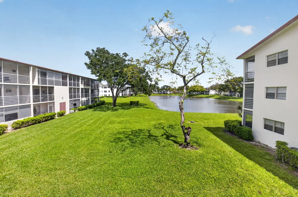 Residence photo 34