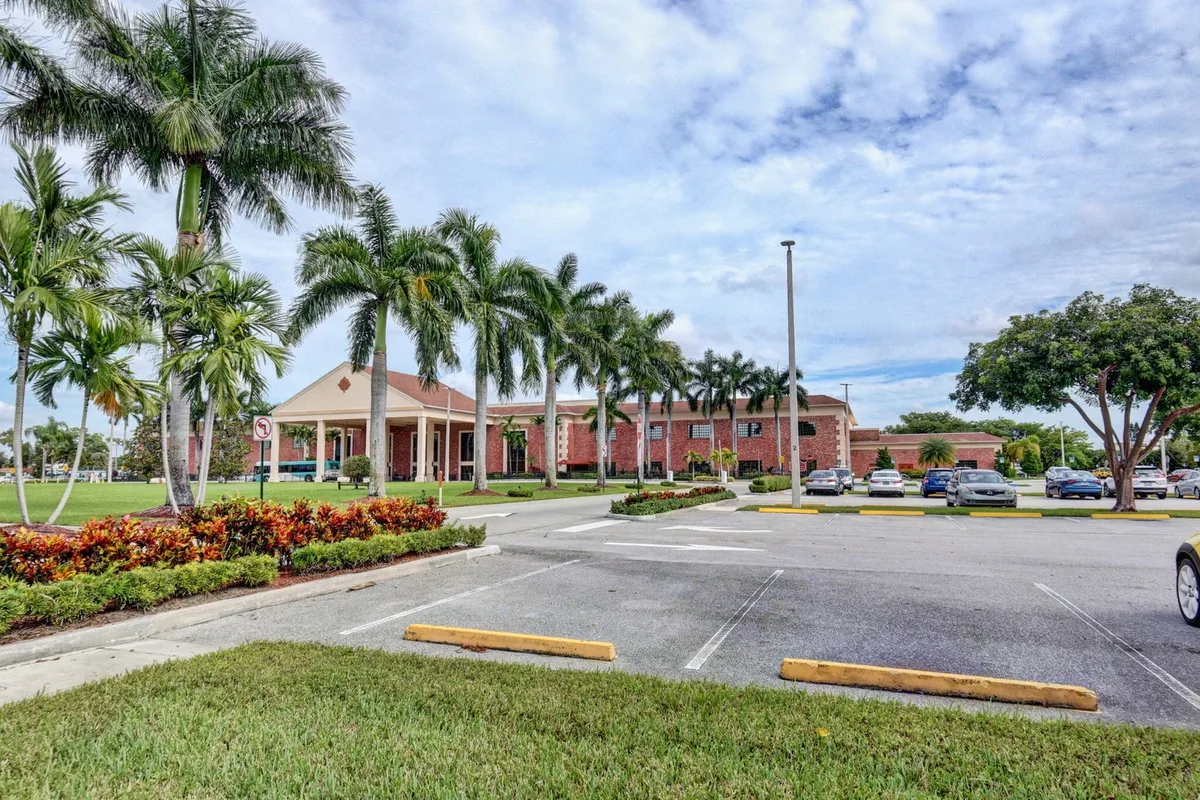 Residence photo 43