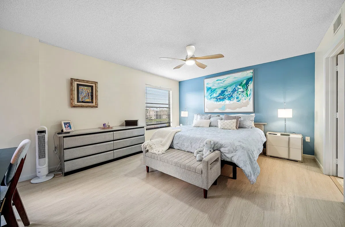  Residence photo 19
