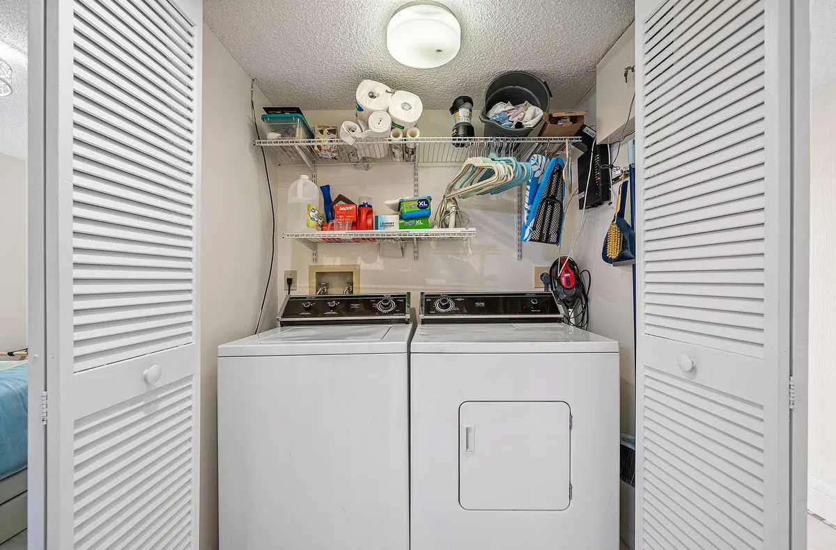  Residence photo 25