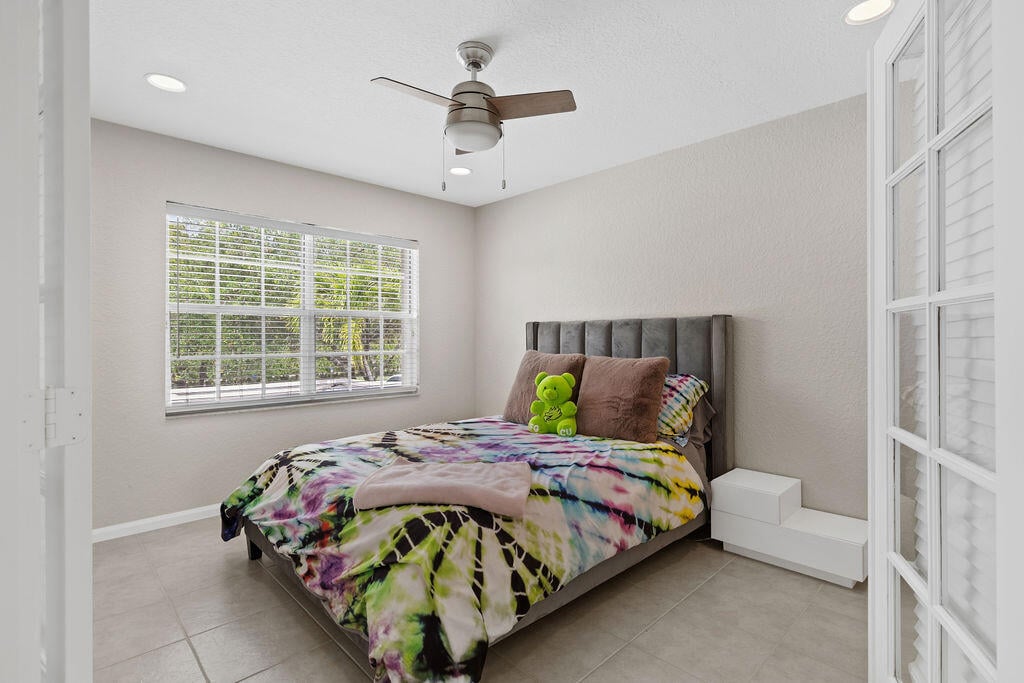 Unit 202 photo 10