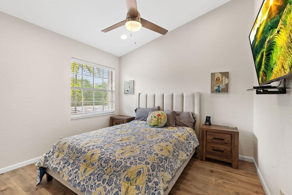 Unit 202 photo 28