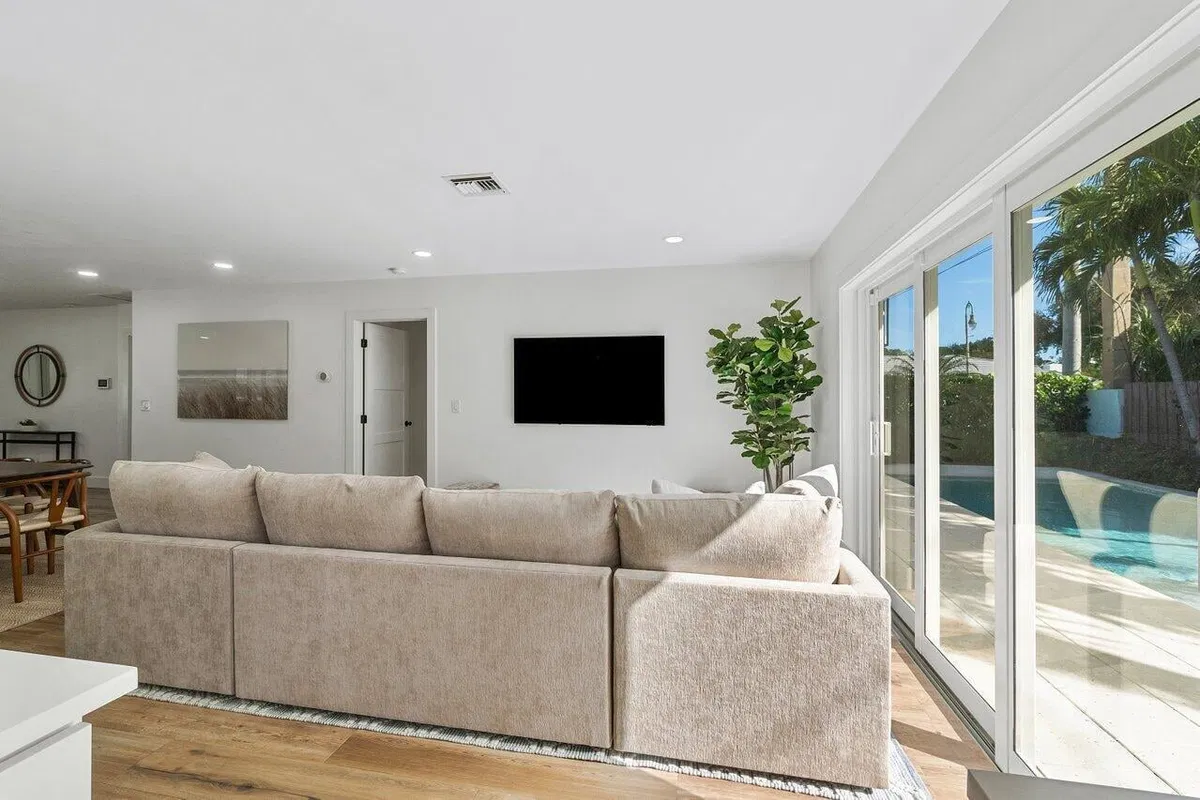 SoSo West Palm Beach Residence photo 7