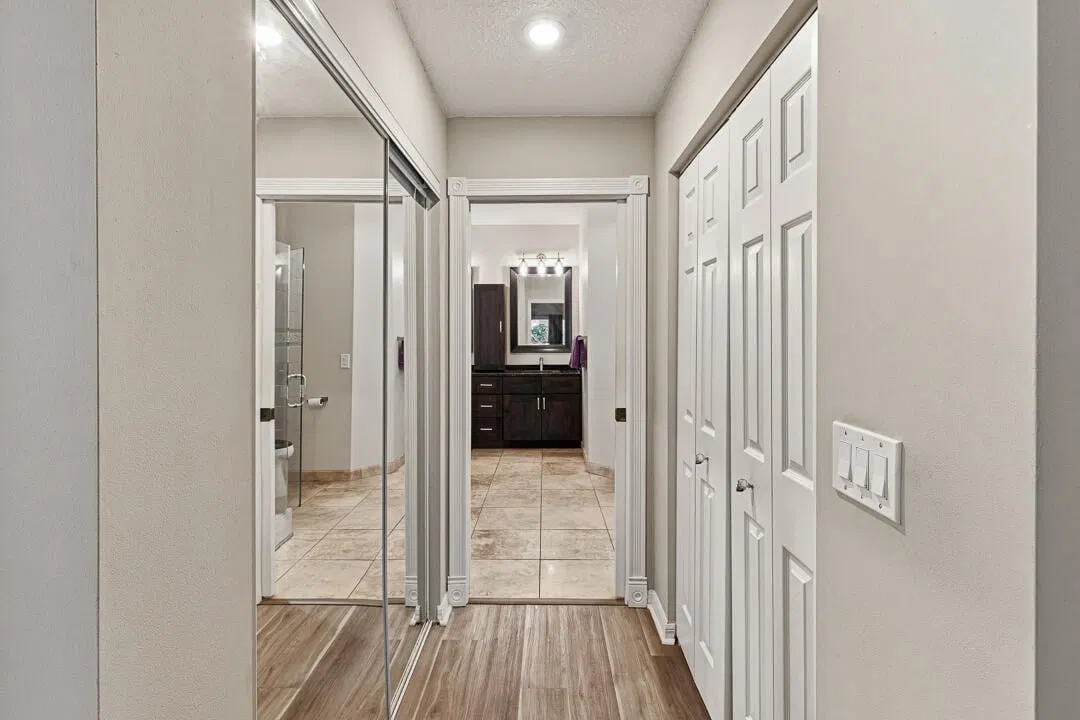 Residence photo 25
