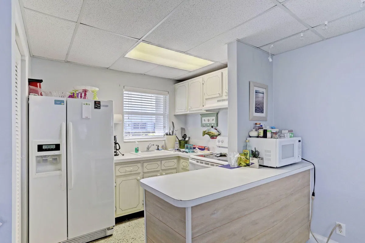Unit 304 photo 58