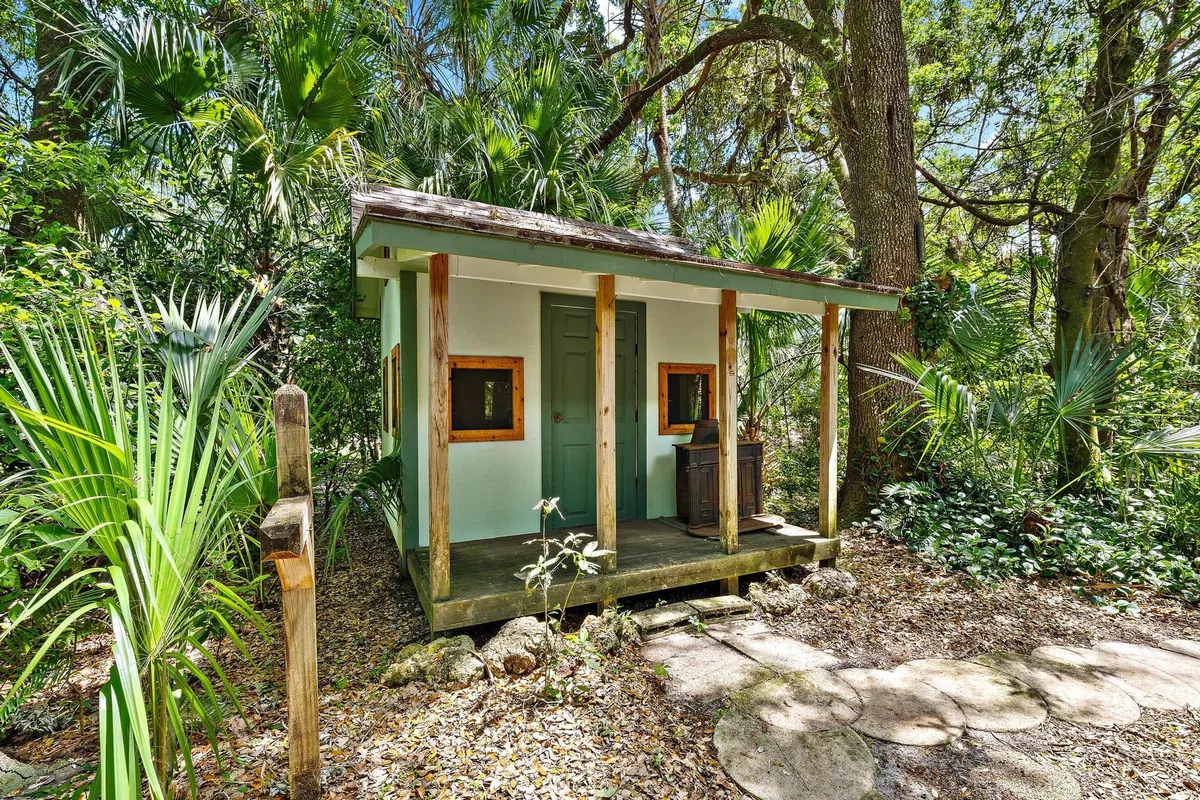  Residence photo 34