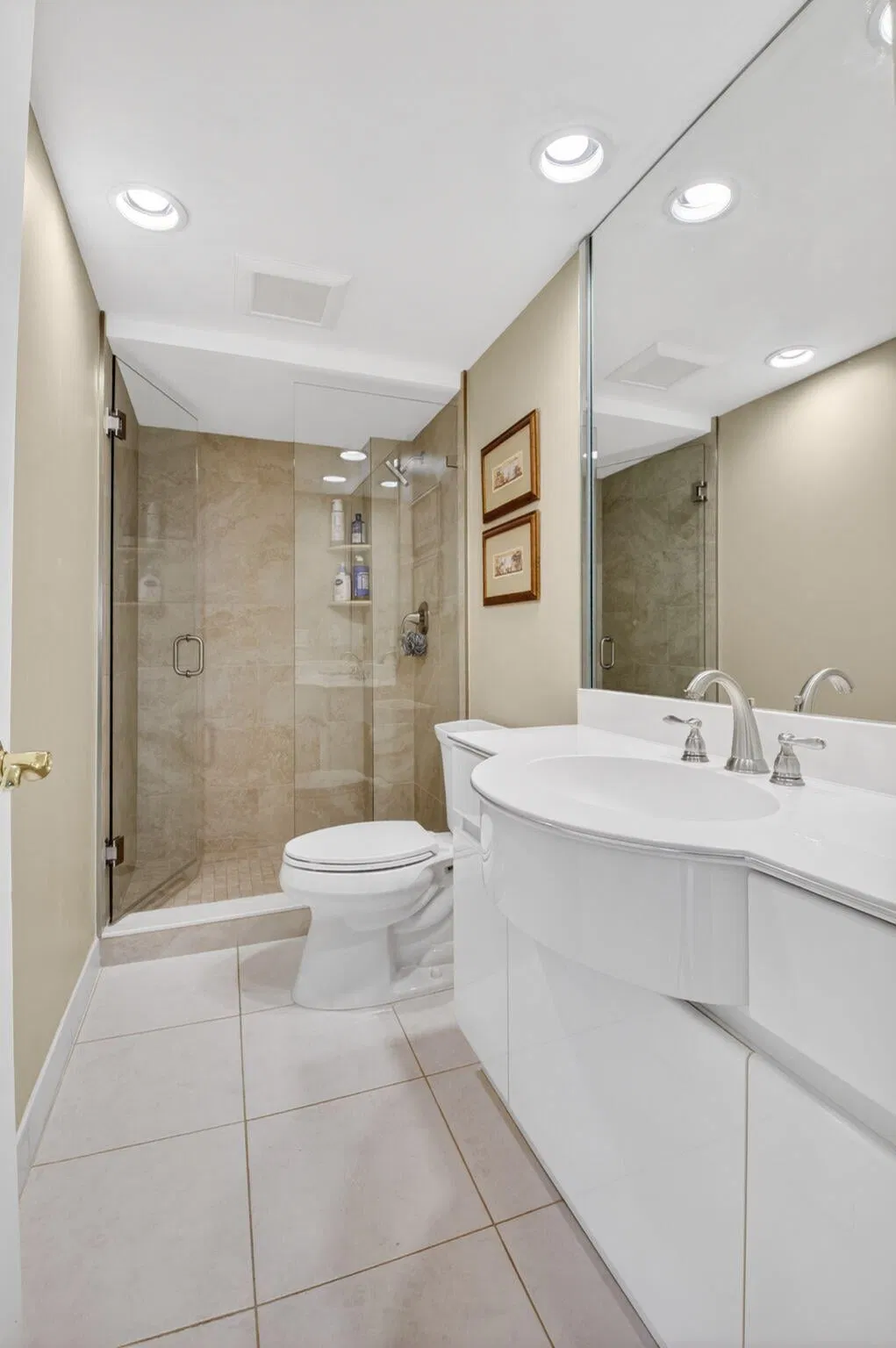 Unit 304 photo 25