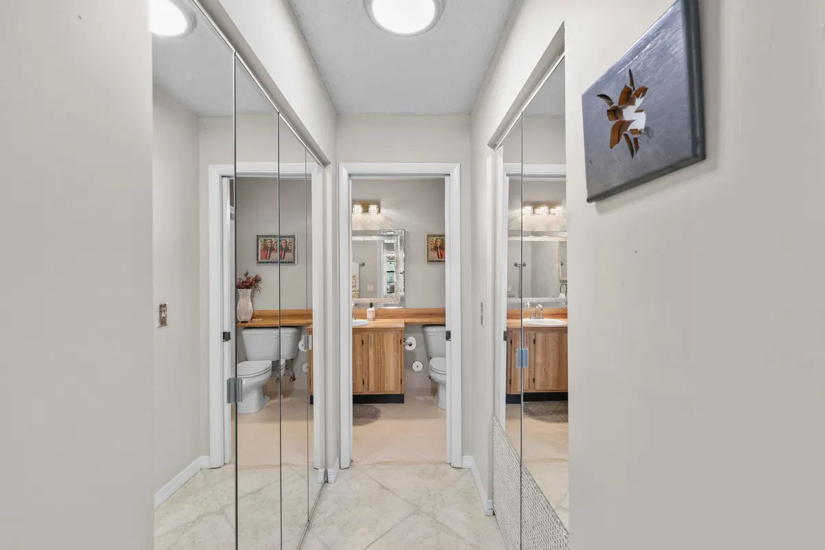 Unit L39 photo 16
