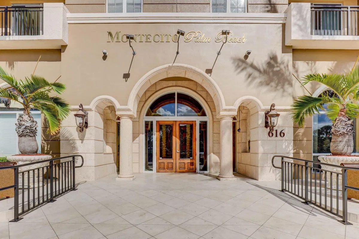 The Montecito Unit 913