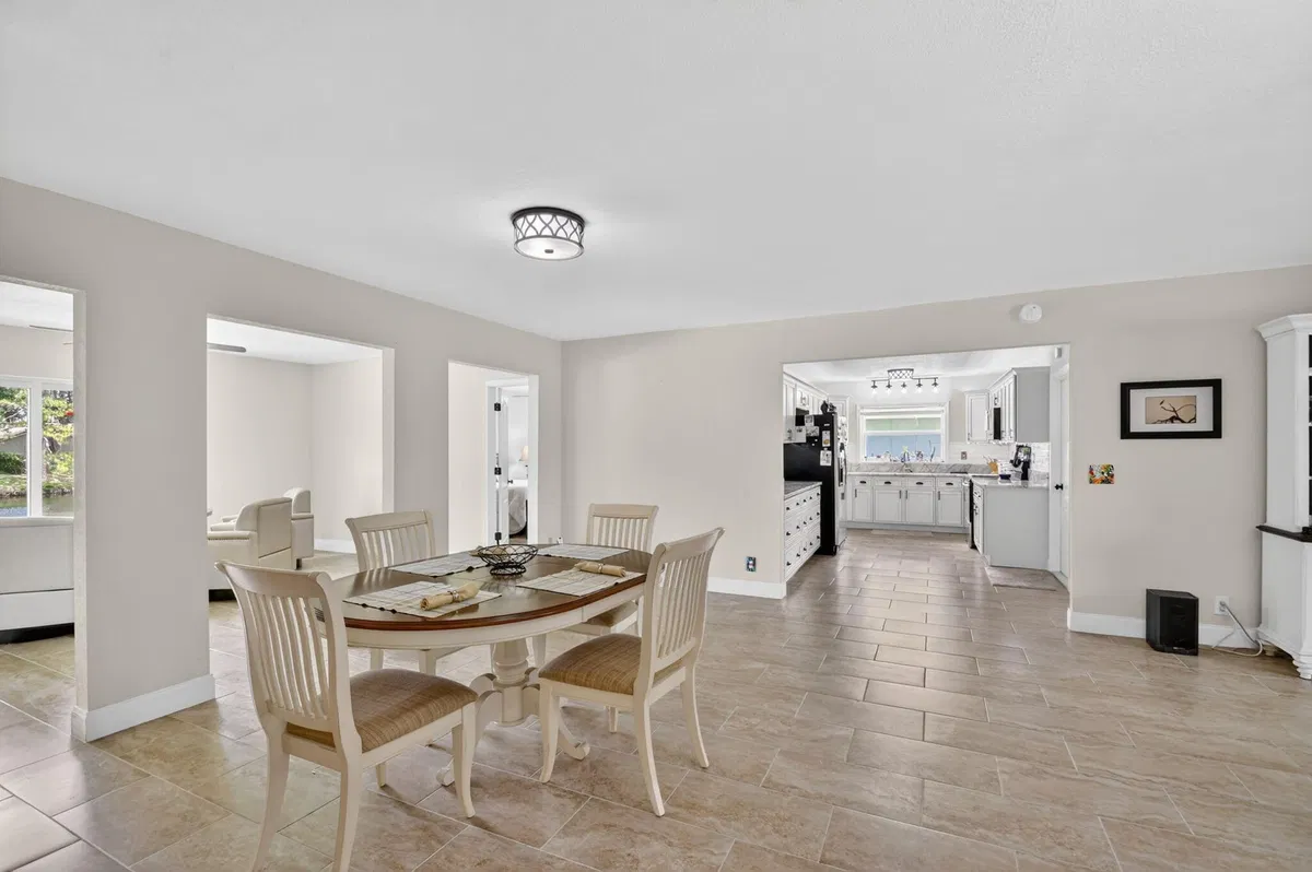 Residence photo 13