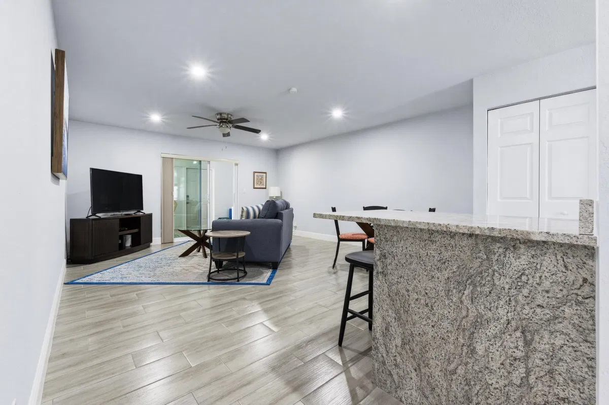 Residence photo 4