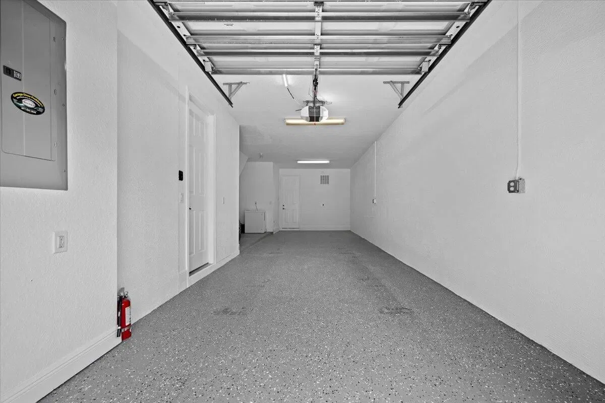Residence photo 22