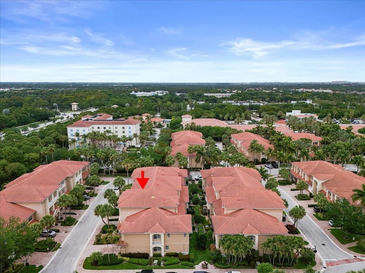Residence photo 43