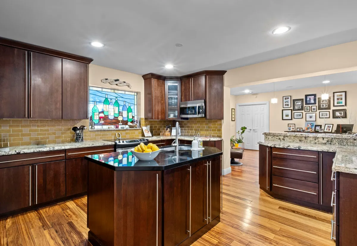 Residence photo 4