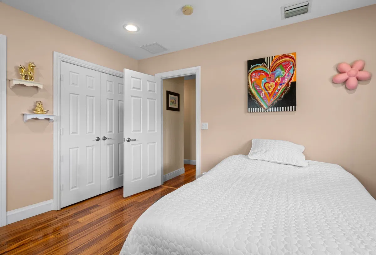 Residence photo 22