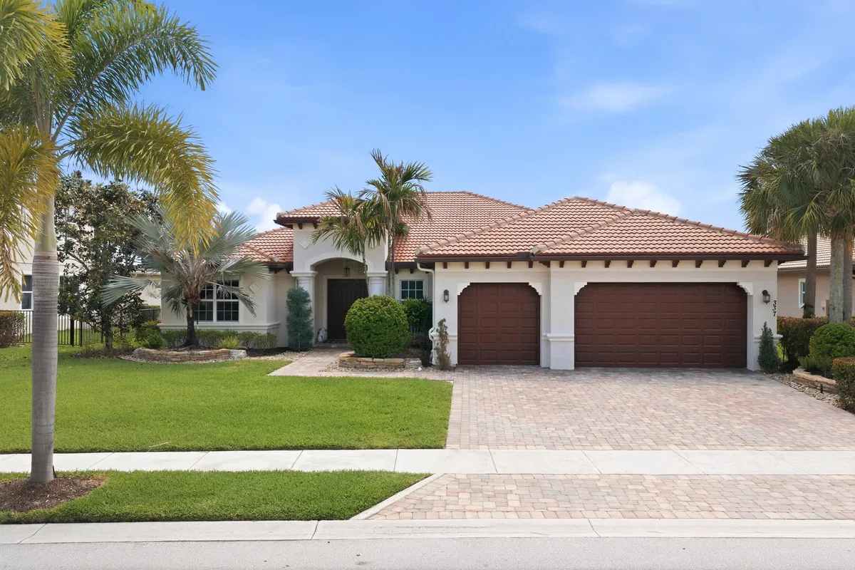 Rialto Jupiter Residence