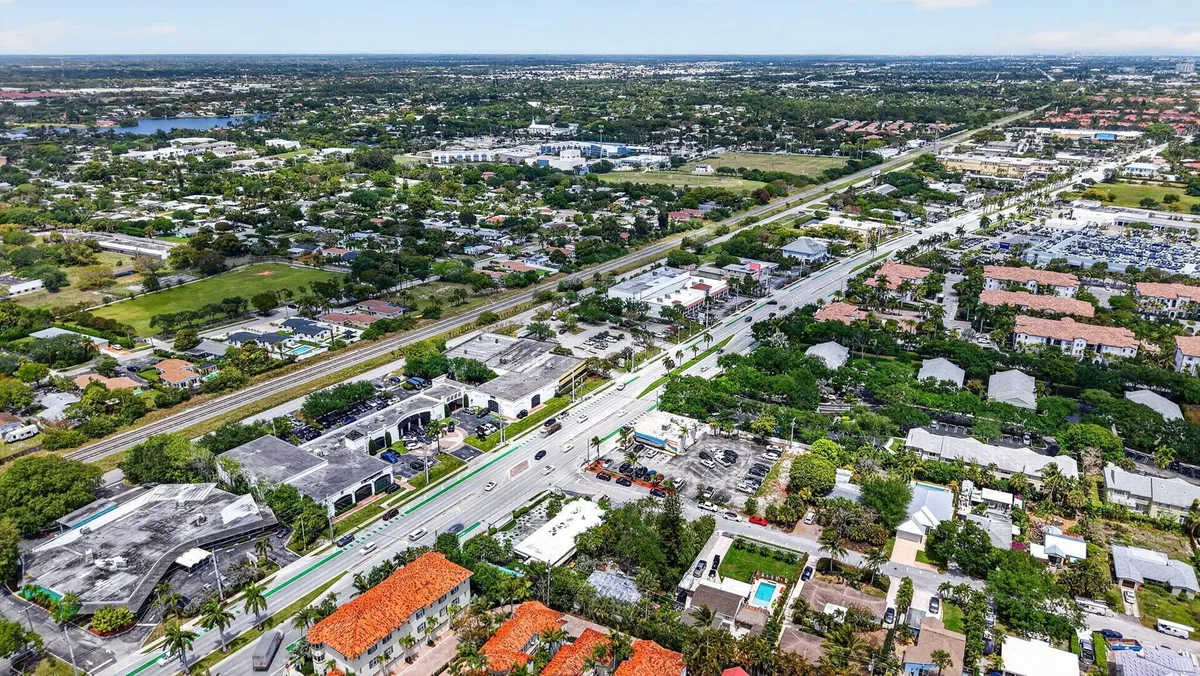 Palm Trail Delray Beach Residence photo 16