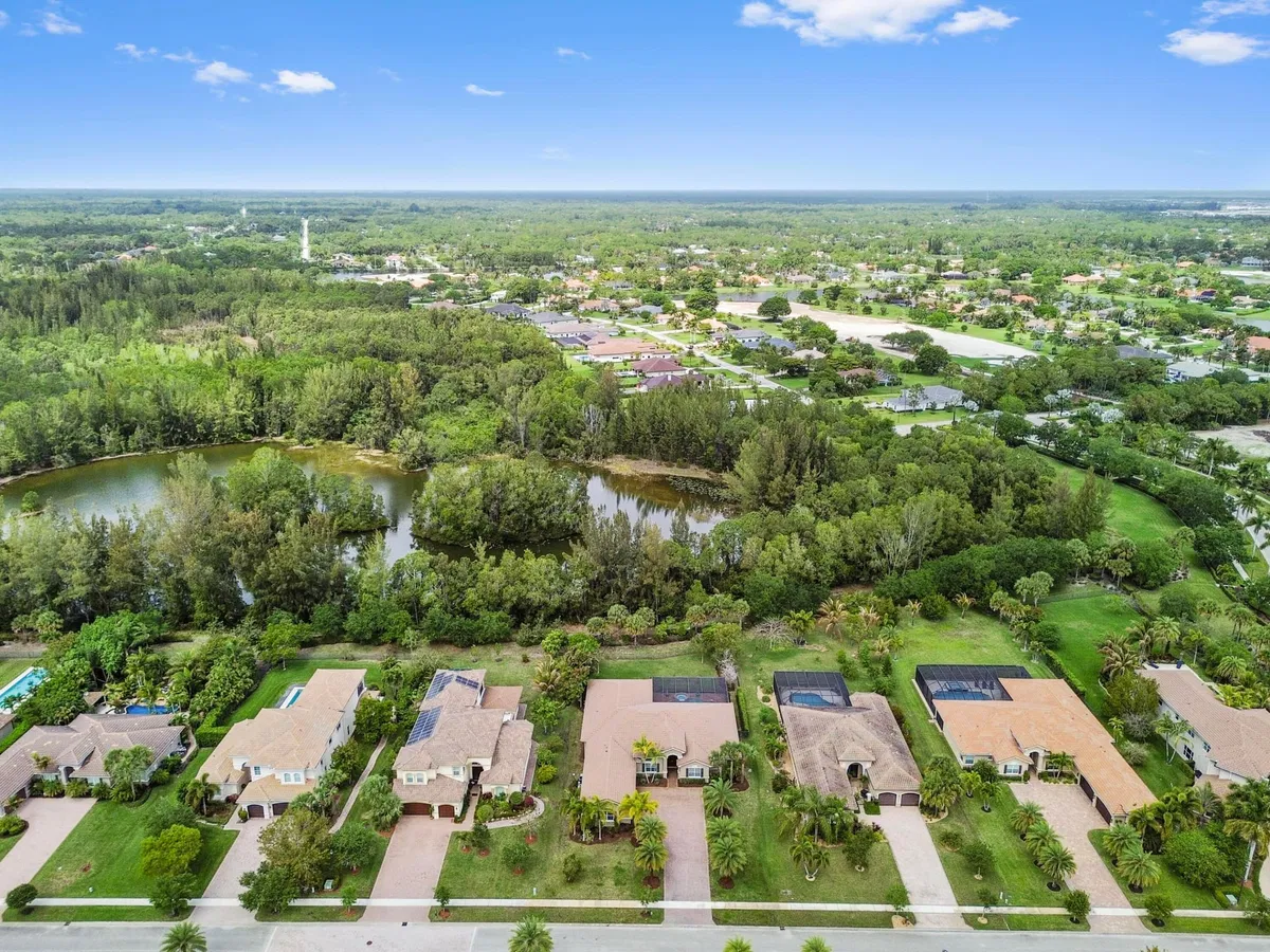 Residence photo 43