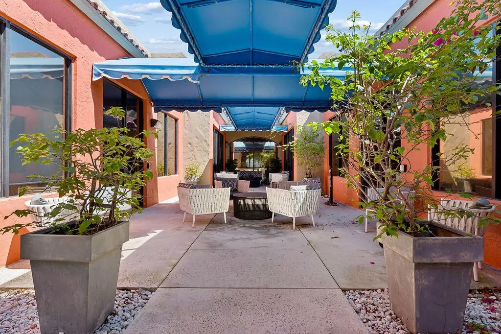 Residence photo 34