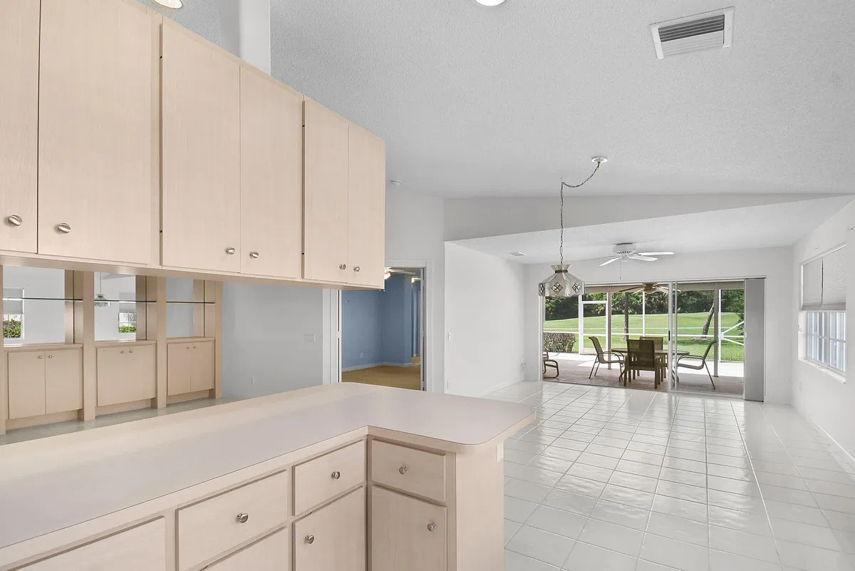 Residence photo 4