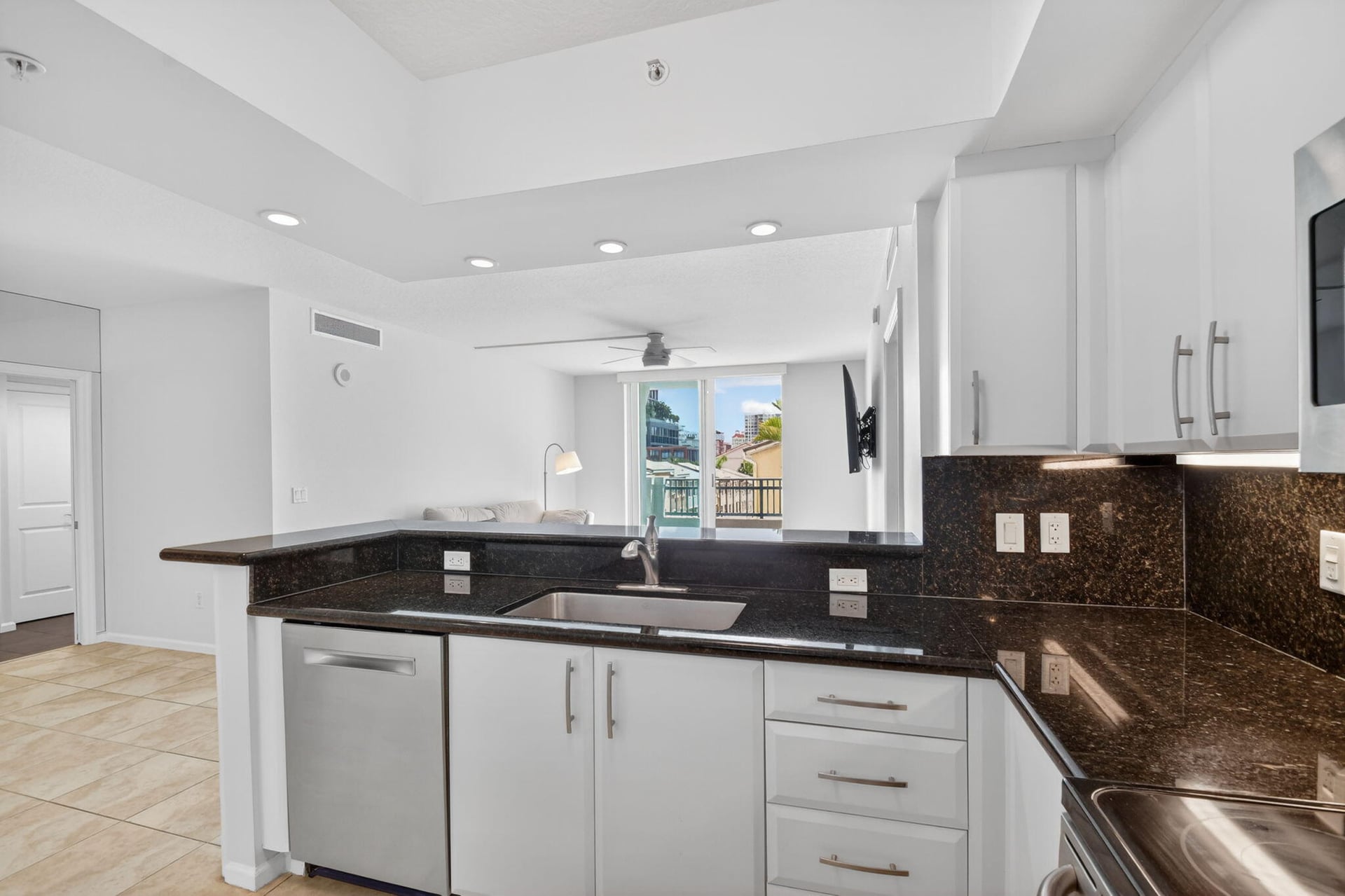 The Metropolitan Unit 307 photo 10