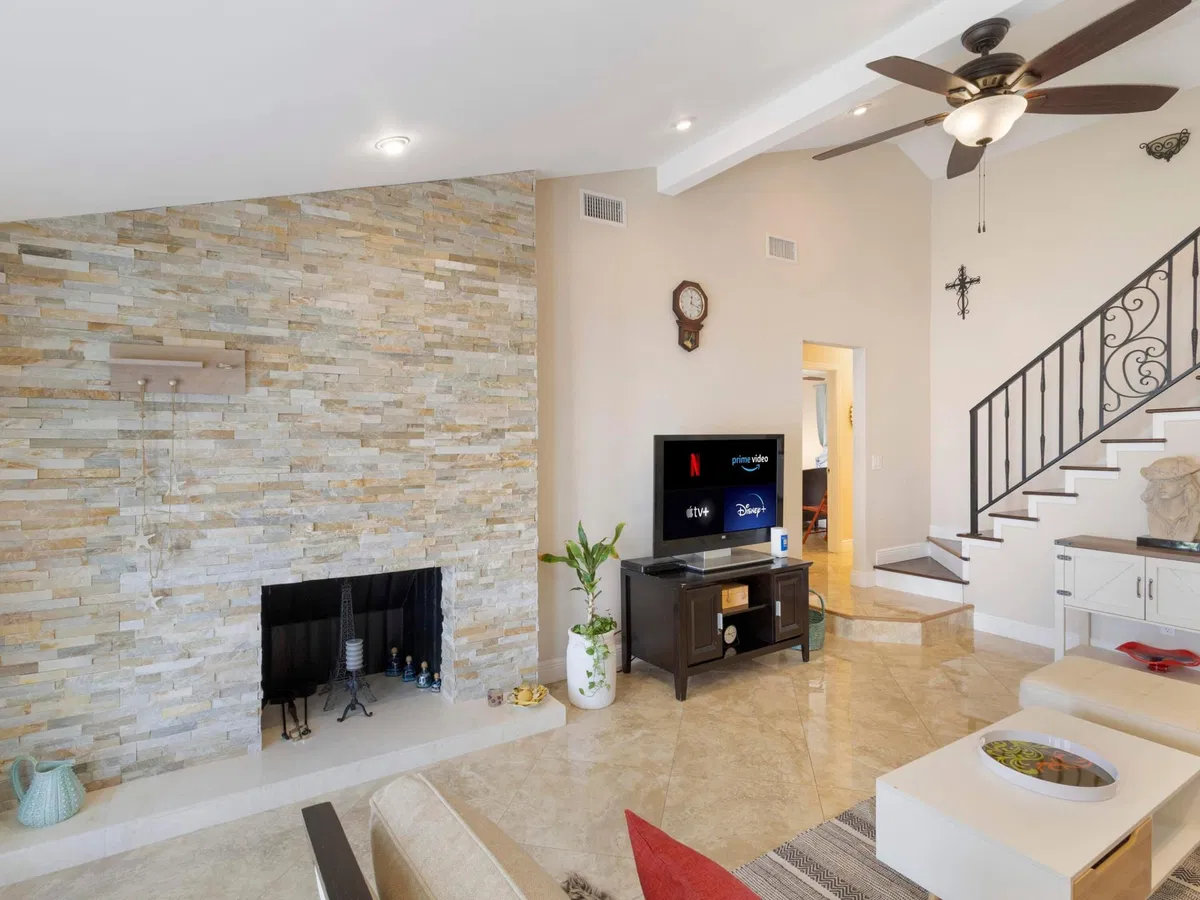 West Palm Beach Unit 1 photo 4
