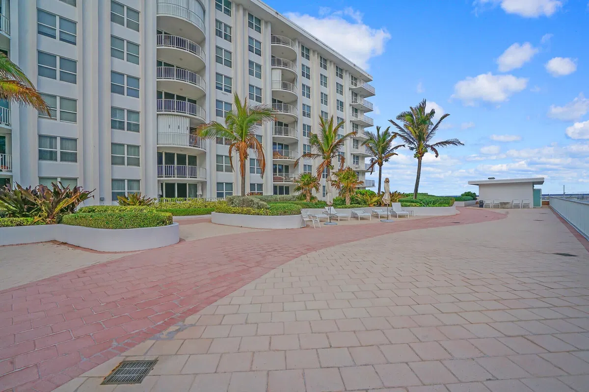 2295 S Ocean Palm Beach Unit 619 photo 28