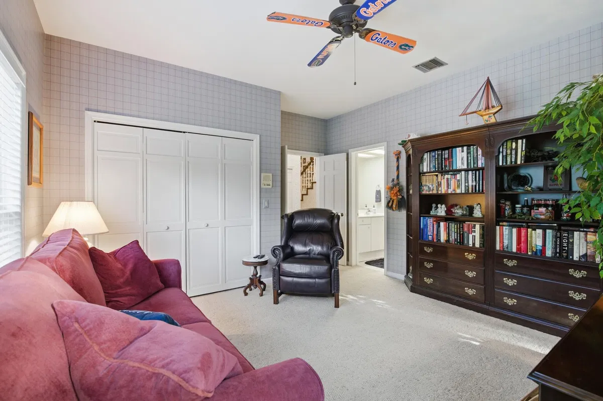 Residence photo 34