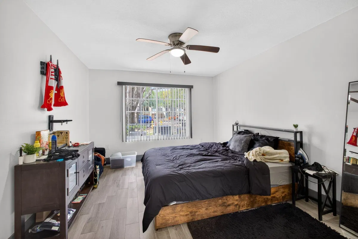 Unit 105 photo 25