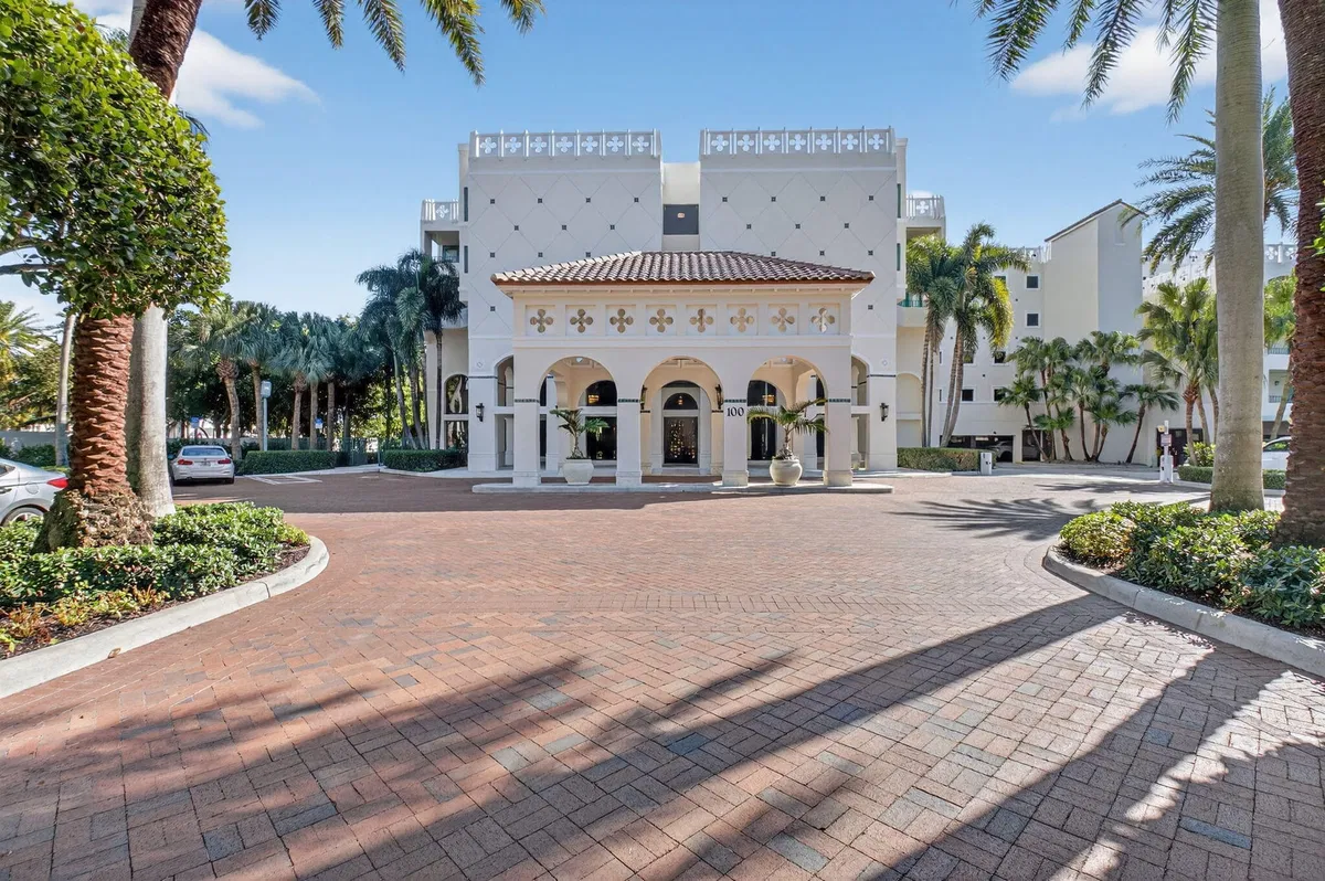 Mizner Court Unit Ph 7 photo 52