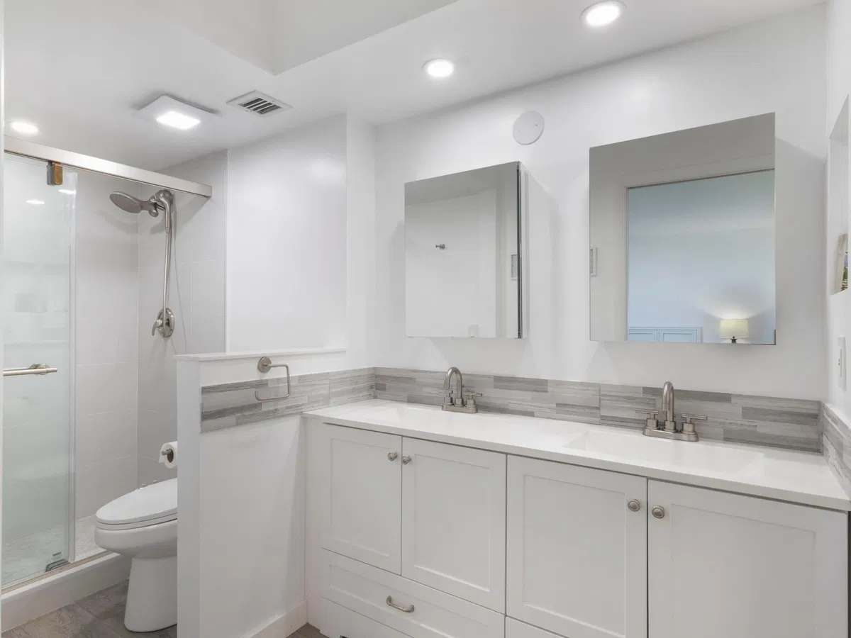 Unit 402 photo 28