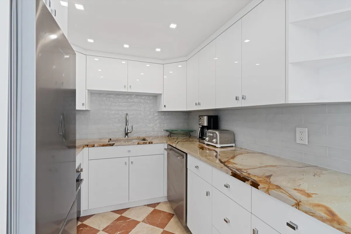 Unit 3020 photo 4