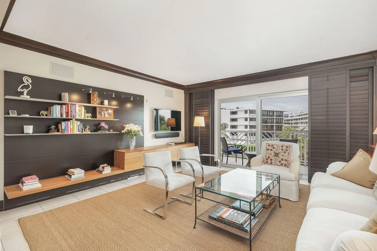 Unit 409 photo 13