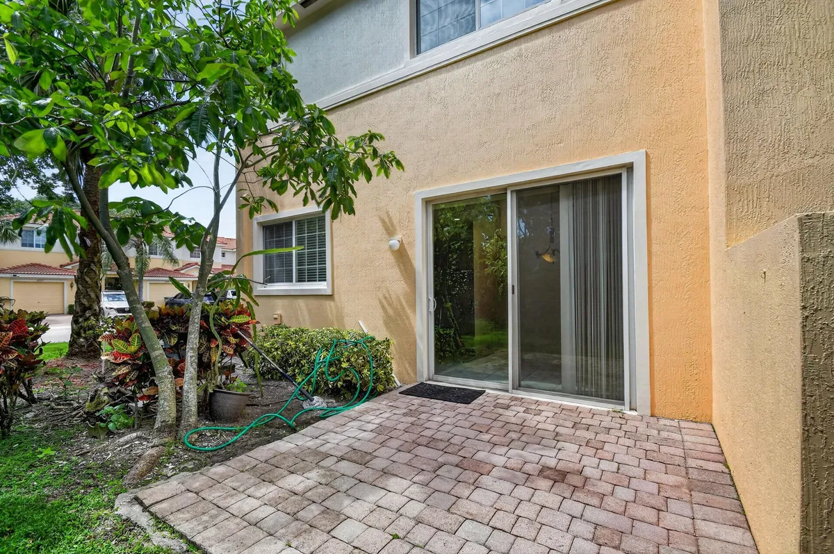 Residence photo 31