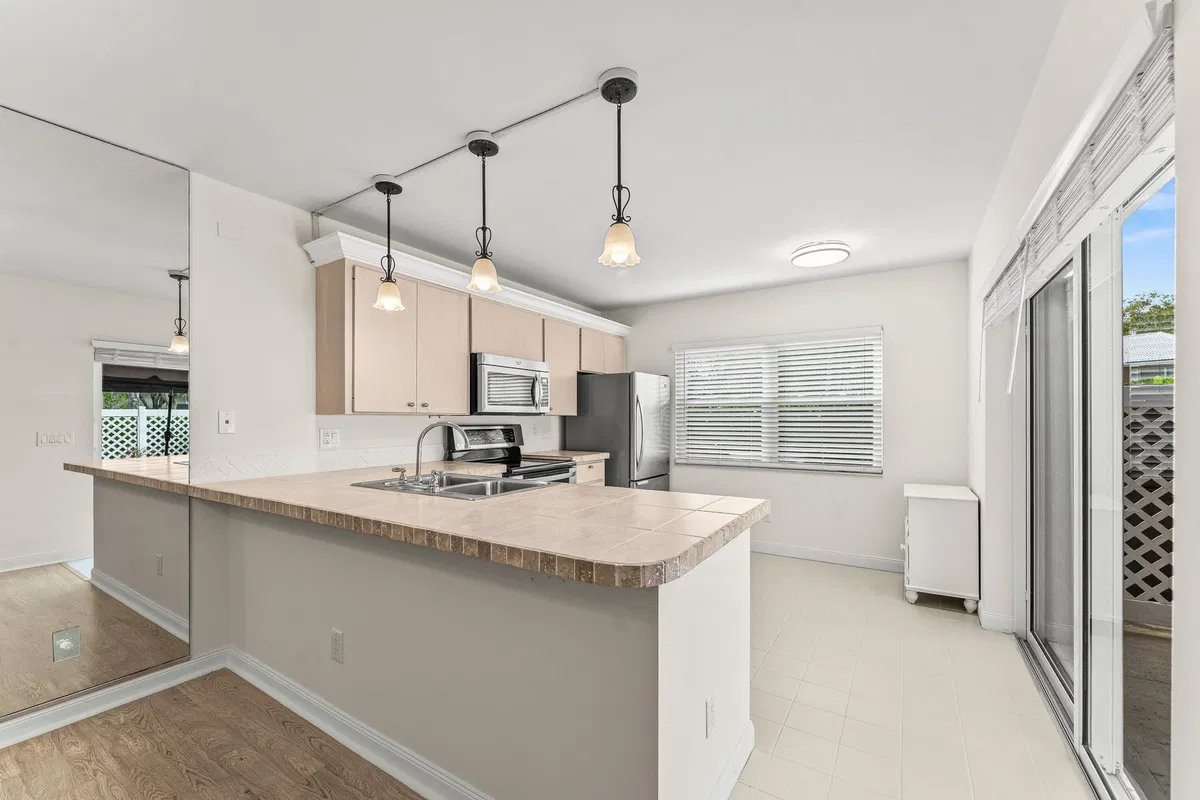 Residence photo 10