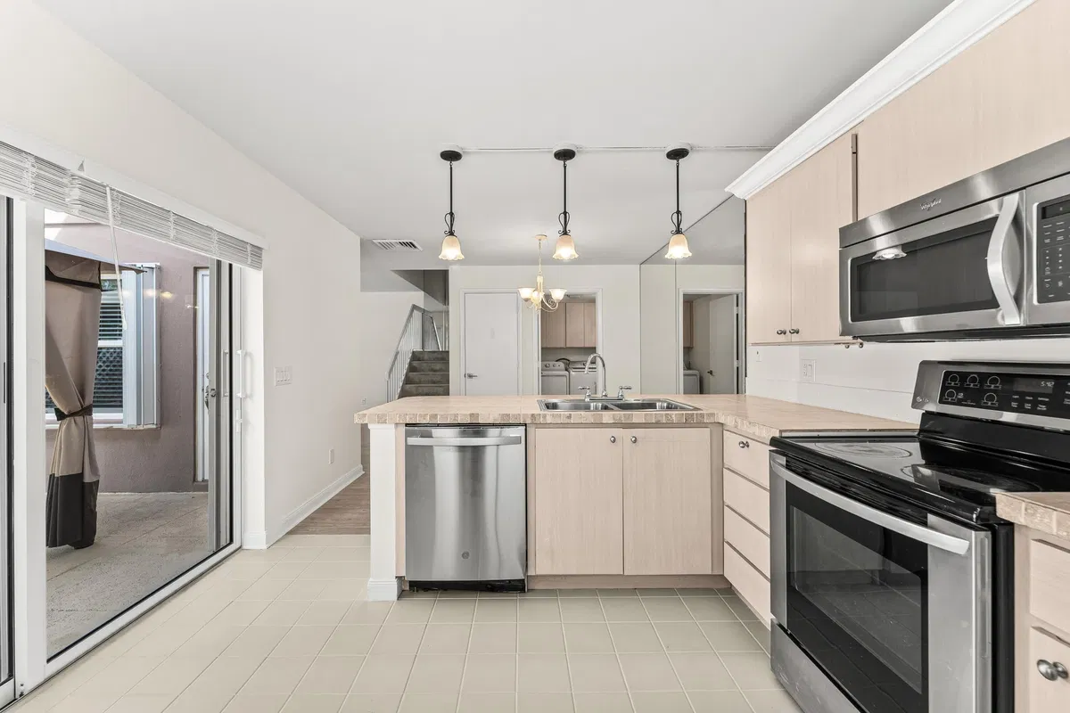 Residence photo 13