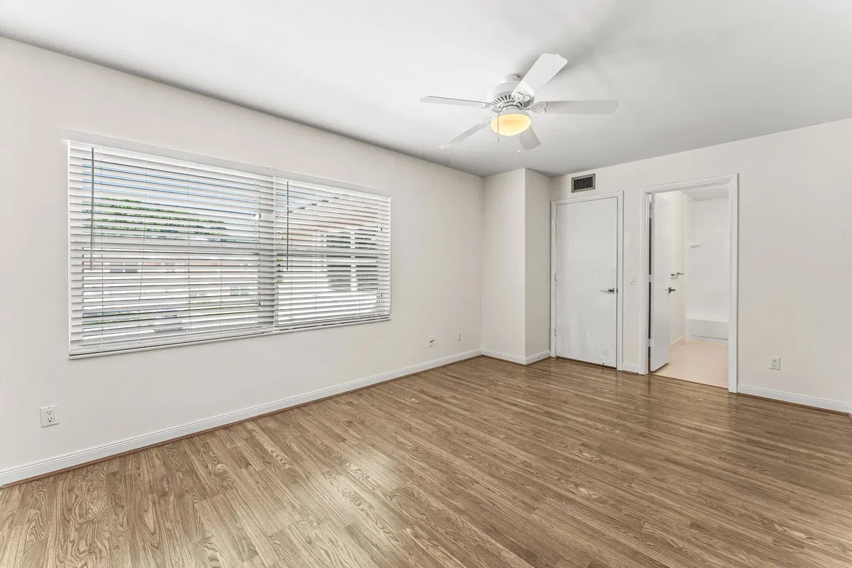Residence photo 19